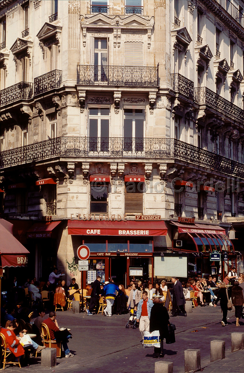 Street, Paris, France
 (cod:Paris 39)